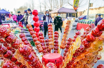 Markets across China bustling as people prepare for upcoming Spring Festival