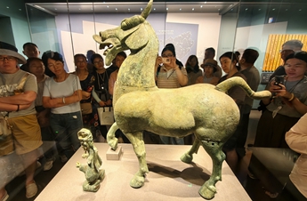 Museums across China receive flocks of visitors with upcoming Int'l Museum Day
